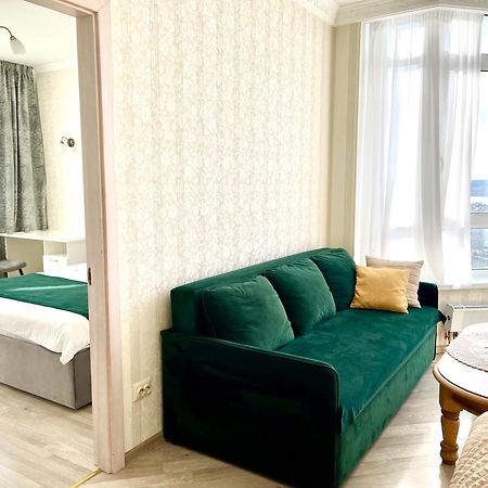 Apartments With Dnipro View Kyiv Exterior photo