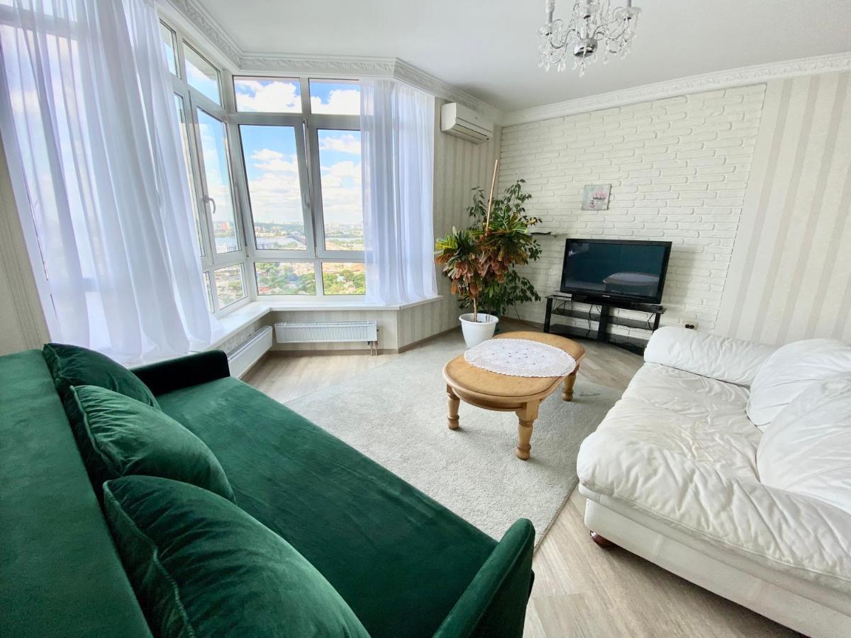 Apartments With Dnipro View Kyiv Exterior photo
